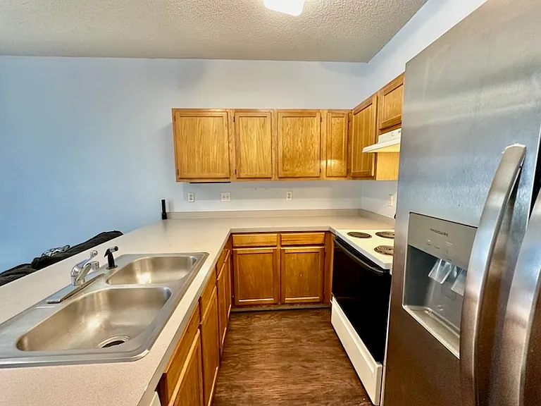 1828 Whispering Oaks Ln #1 — Photo 6