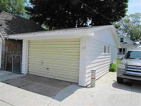 4th image of 248 Lake Shore Dr