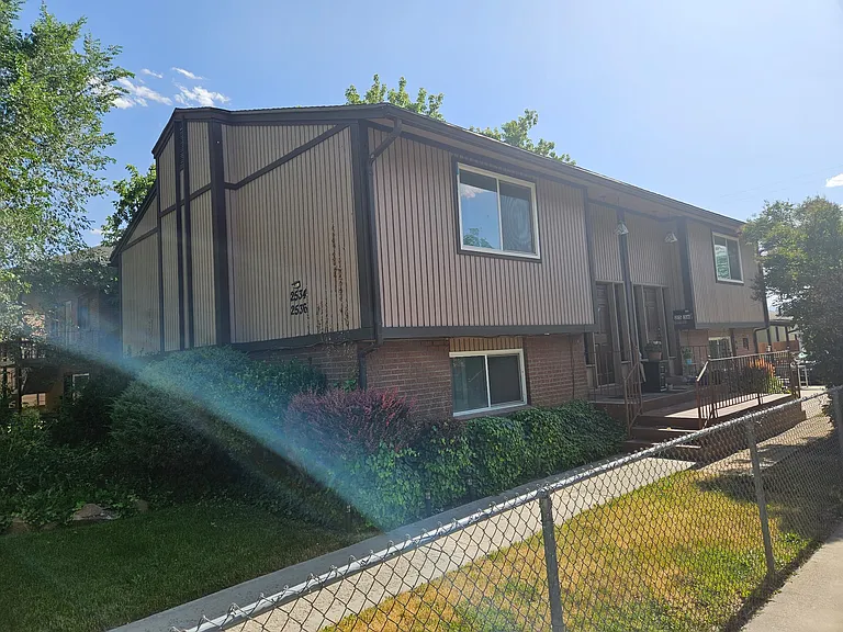 2534 S Park St — Photo 2