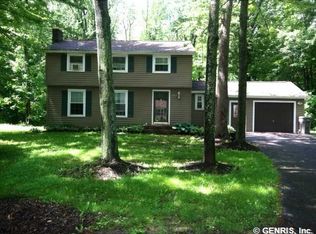 793 Tinker Tavern Rd, Webster, NY 14580