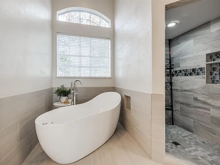 5534 Honor Dr — Photo 25