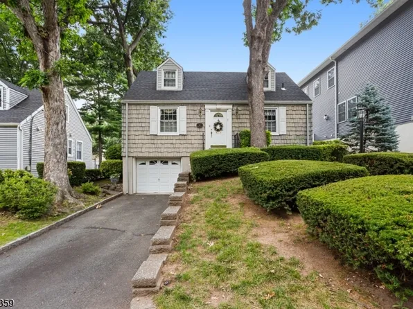 45 Cleveland Ave, Hasbrouck Heights Boro, NJ 07604