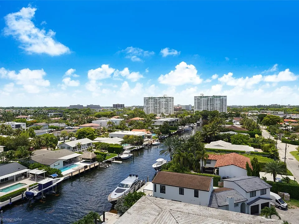 11930 N Bayshore Dr #909