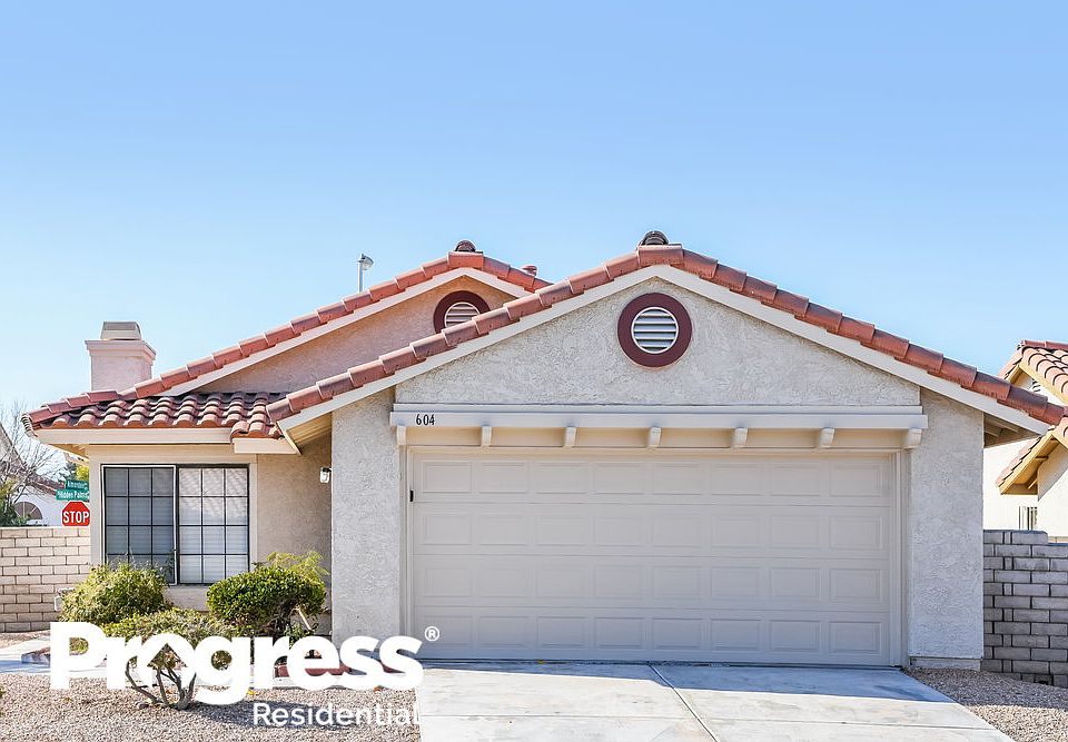 1st image of 604 Whispering Palms Dr