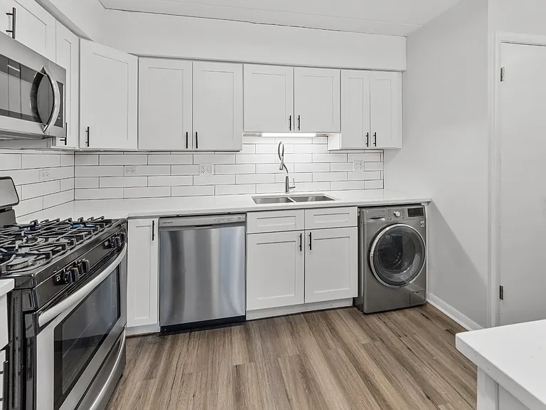 30 S Spring Ave #105 — Photo 5