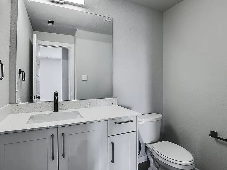 4402 Clovis Ave — Photo 23