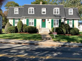 196 Sylvan St, Melrose, MA 02176