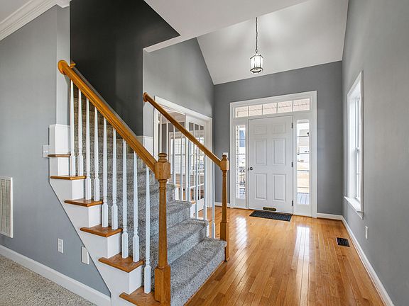 5th image of 450 Windgate Dr