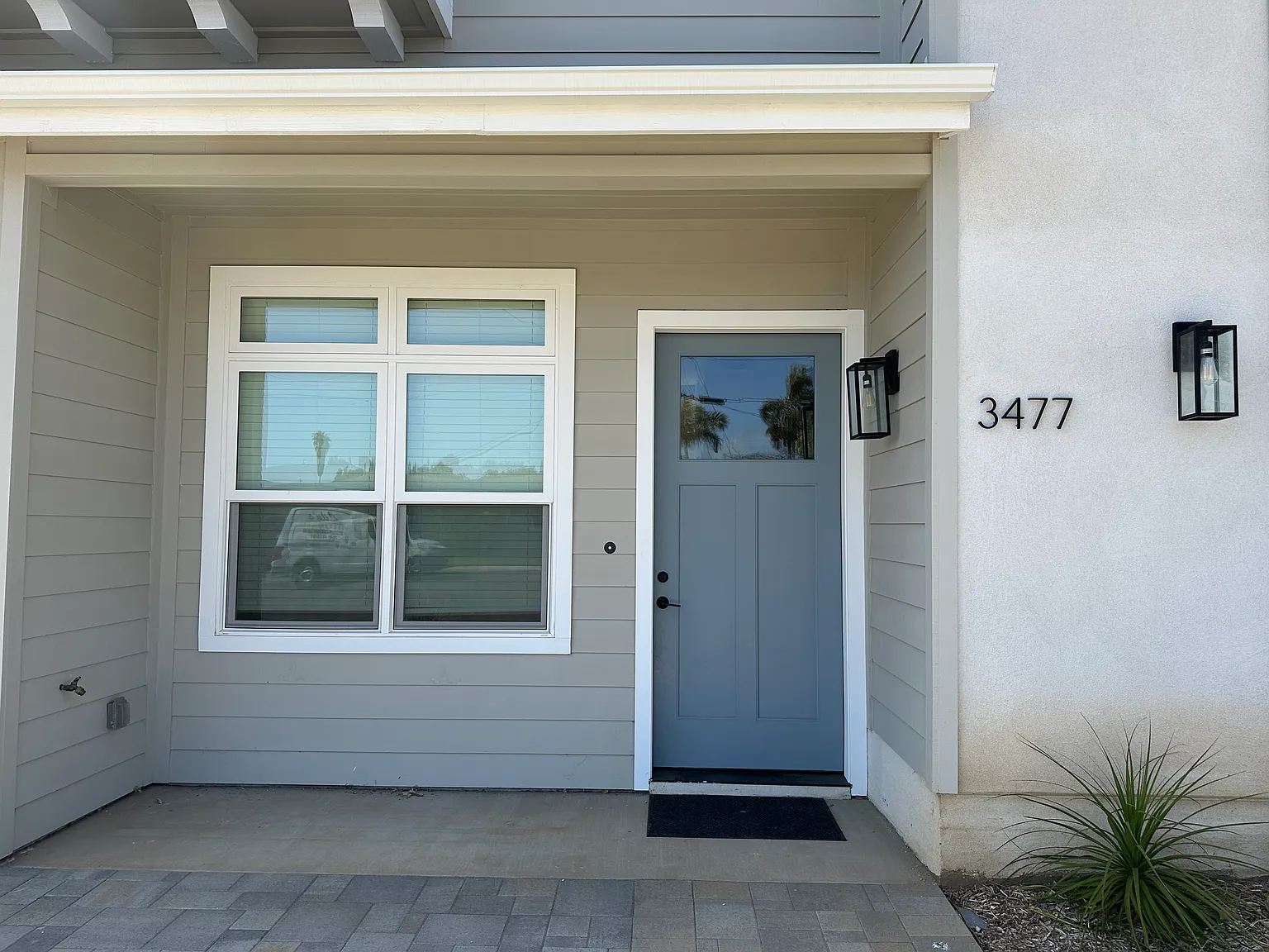 2 bed, 1200 sqft, $4,000 — Photo 1