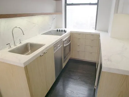 Rented by Triumph Property Group | media 5