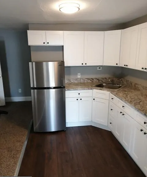 4329 Main St #2 — Photo 2