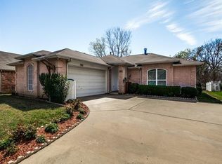 1912 Hobart Ln, Lewisville, TX 75067