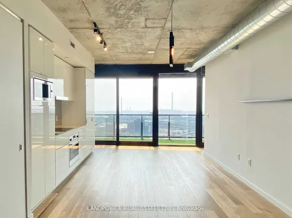 170 Bayview Ave, Toronto, ON