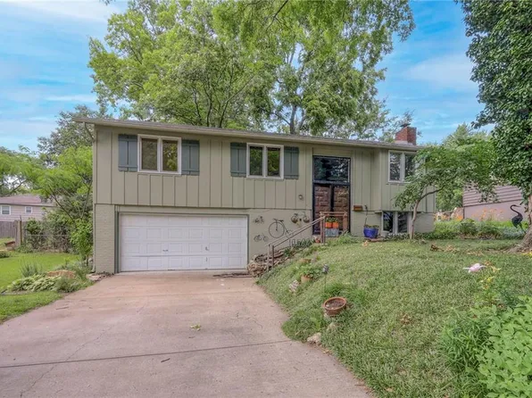 10622 W 90th St, Overland Park, KS 66214