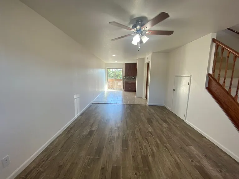 2212 Pine St — Photo 27