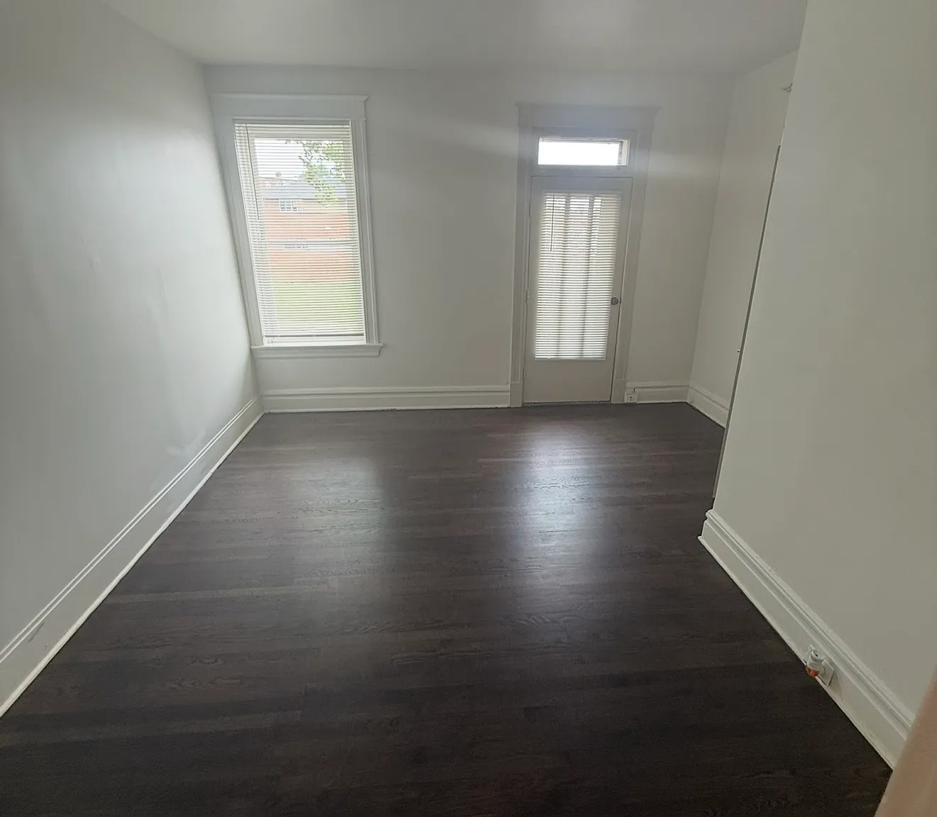 2 bed, 980 sqft, $1,200 — Photo 3