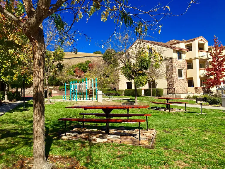 Promontory View — Photo 18
