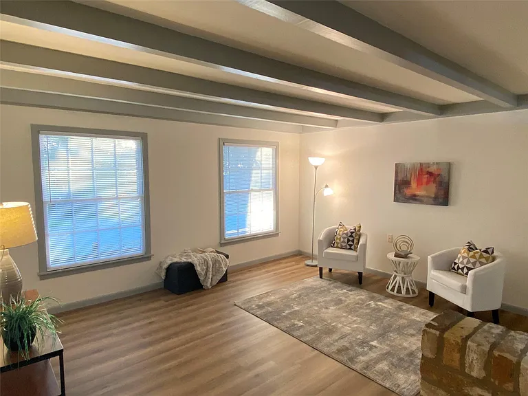 5811 Highland Hills Dr — Photo 8