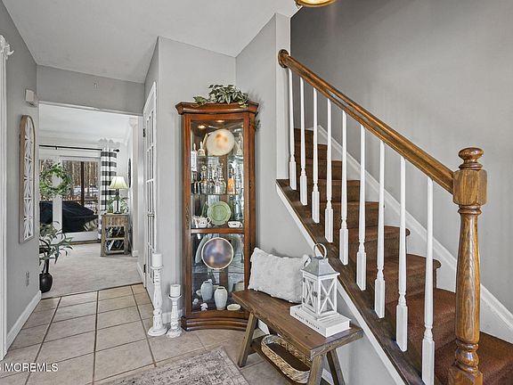 3rd image of 12 Rimwood Lane