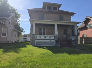 1117 W Locust St, Davenport, IA 52804