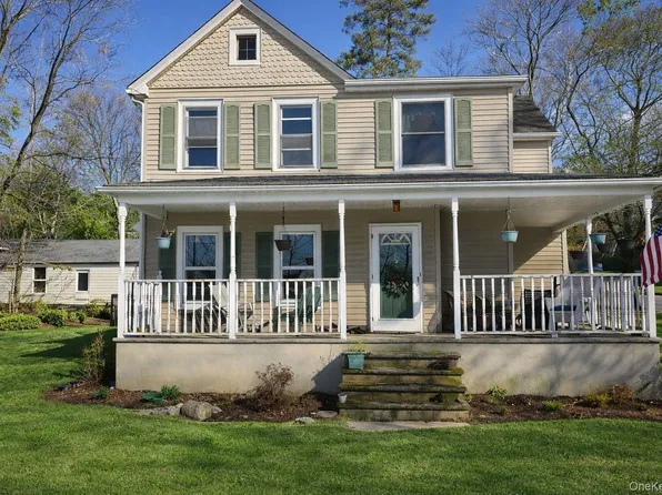 90 S Middletown Road, Pearl River, NY 10965