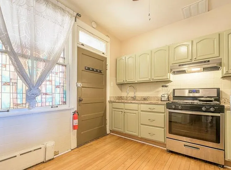 5301 W Newport Ave #2R — Photo 2