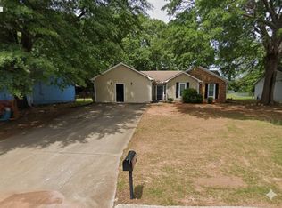 3686 Ashbill Ct, Rex, GA 30273