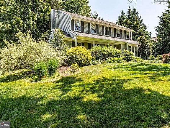5th image of 8209 Rainbowview Pl