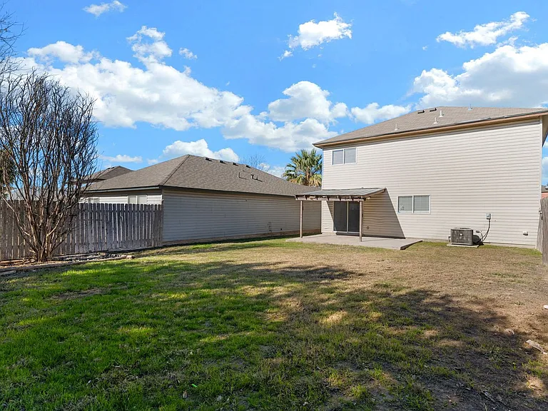 7038 Cole Creek Dr — Photo 24