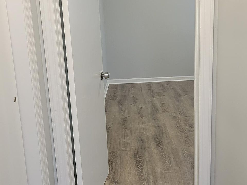 Hallway to bedroom