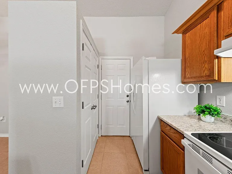 107 Cabana Way — Photo 5