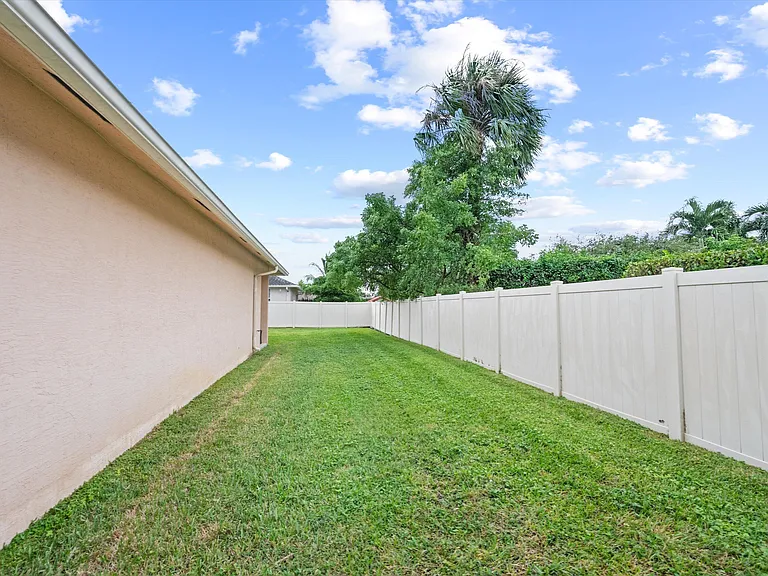2981 Dovedale Ct — Photo 33