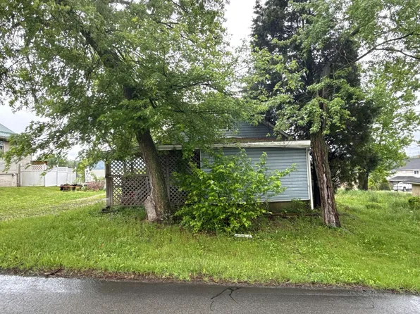 1042 Ewing St, Washington, PA 15301
