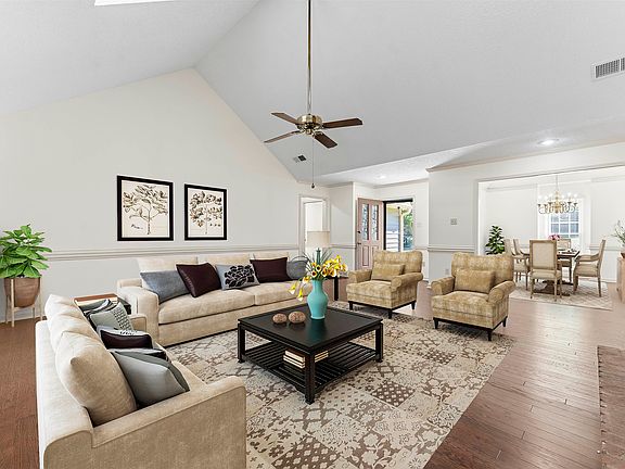 4th image of 2425 Fairway Oaks Dr