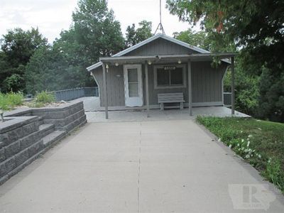 2032 Franklin Dr, Brooklyn, IA, 52211
