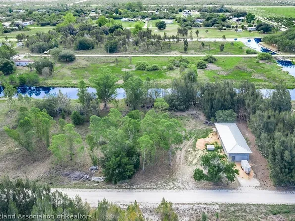 9 Siesta Ln, Venus, FL 33960