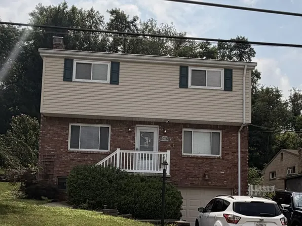 5877 Pleasant St, South Park, PA 15129