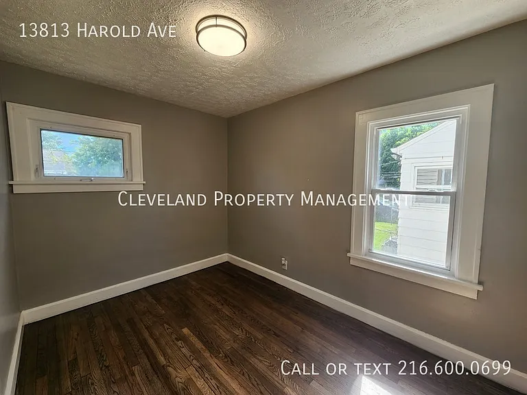 13813 Harold Ave — Photo 6