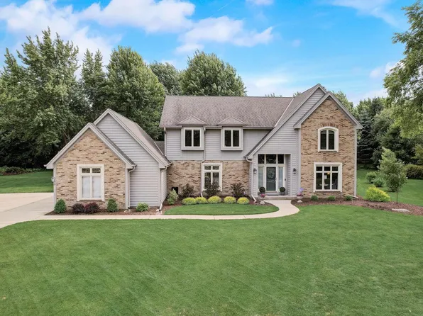 386 Nickelby COURT, Delafield, WI 53018