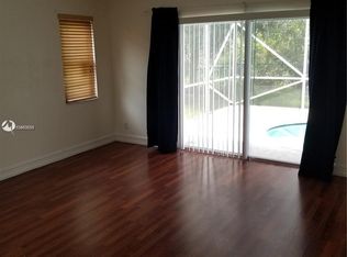 1475 NW 208th Ter, Pembroke Pines, FL 33029