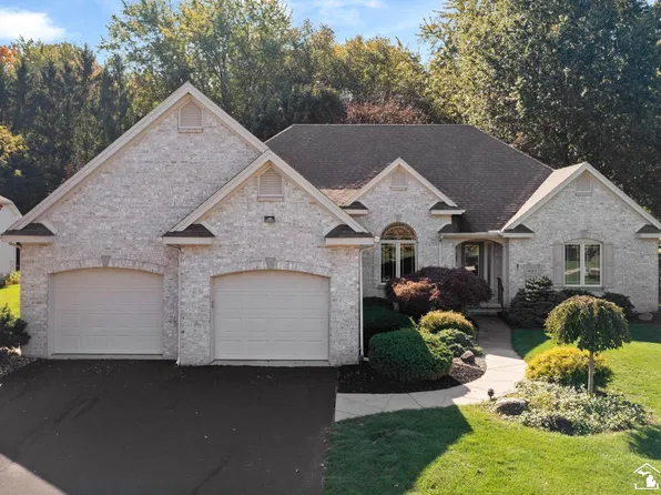 4263 Deerfield Woods Dr, Lambertville, MI 48144