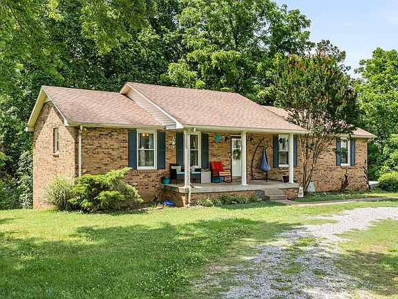 4th image of 319 Sanders Ln