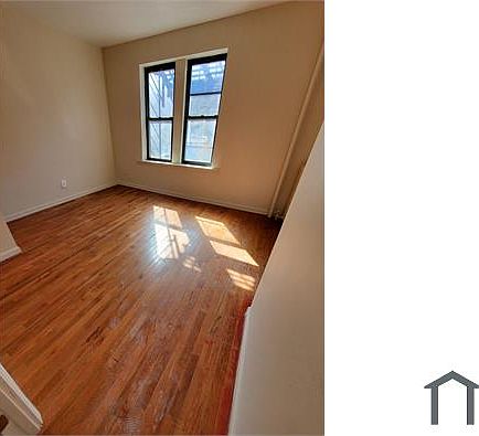 4th image of 912 Bryant Ave #1