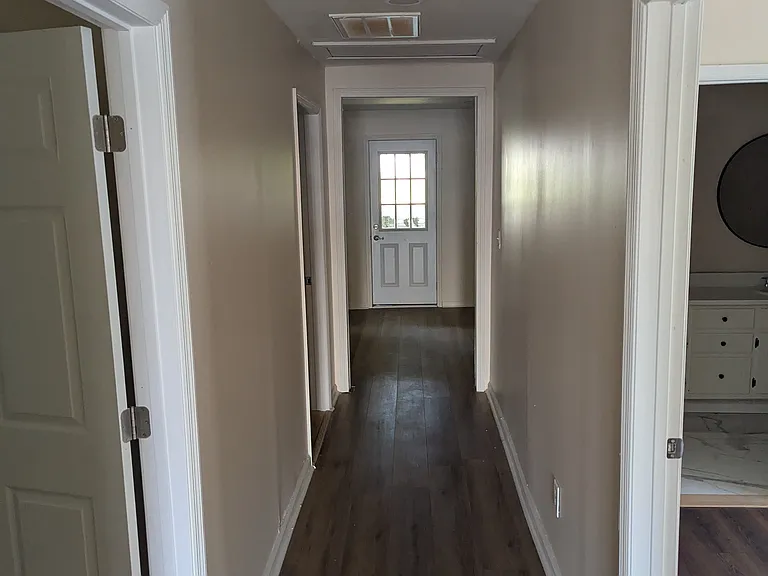 147 Orange St — Photo 5