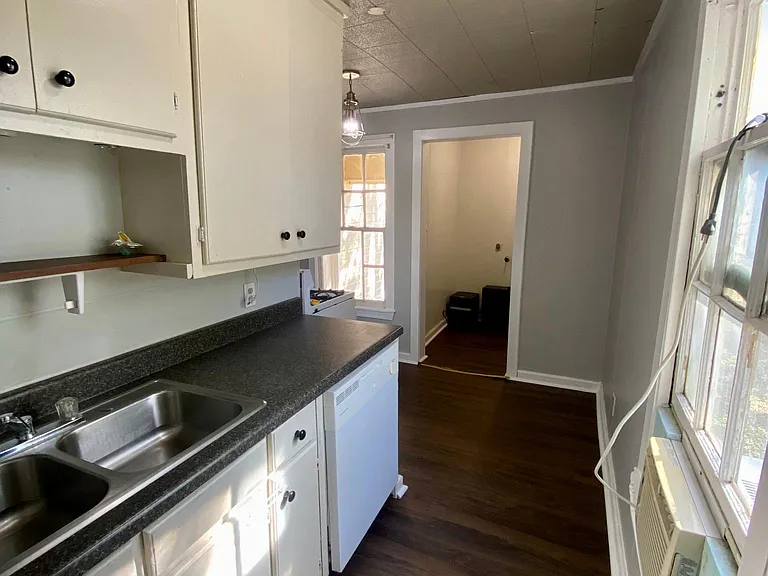 2211 Bagby Ave — Photo 13