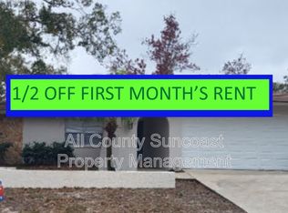 2606 Country Grove Blvd, Palm Harbor, FL 34684