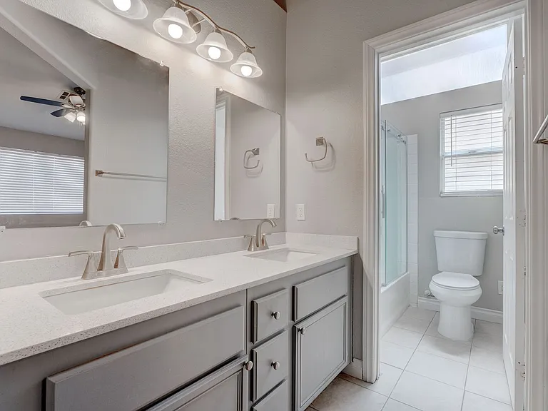 1613 Cathedral Peak Ct — Photo 28