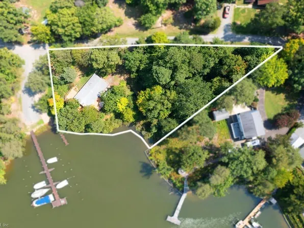 1383 Belmont Dr, Lancaster, VA 22503