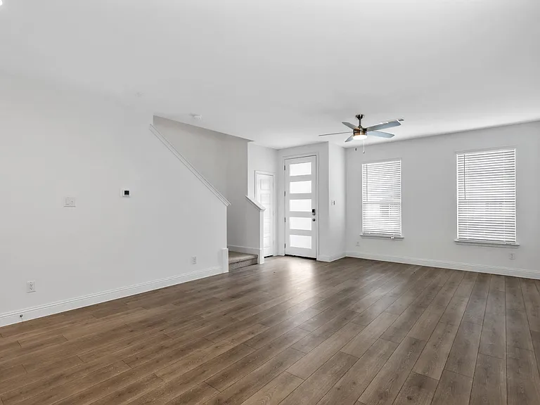 228 Sunset Ln — Photo 11