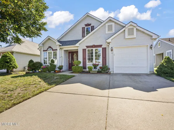 5 Grosunor Court, Jackson, NJ 08527